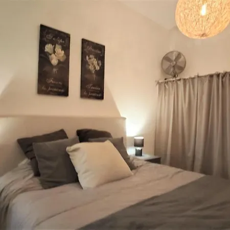 Charming 1 Bedroom In Historical Center Appartement Antibes
