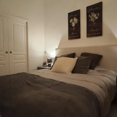 Appartement Charming 1 Bedroom In Historical Center *