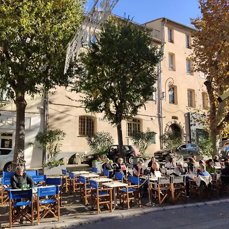 Appartement Charming 1 Bedroom In Historical Center